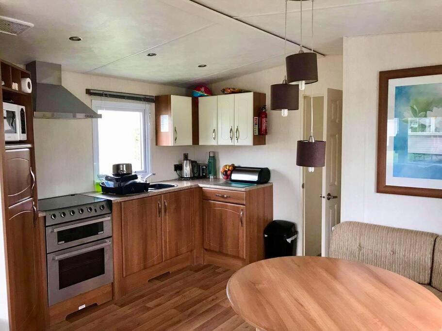Cornish Caravan On The Lizard Peninsula, Cornwall. هيلستون المظهر الخارجي الصورة